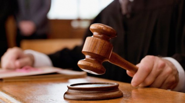 Премьер проводит политику продвижения в судебной системе «угодных» судей – «Паст»